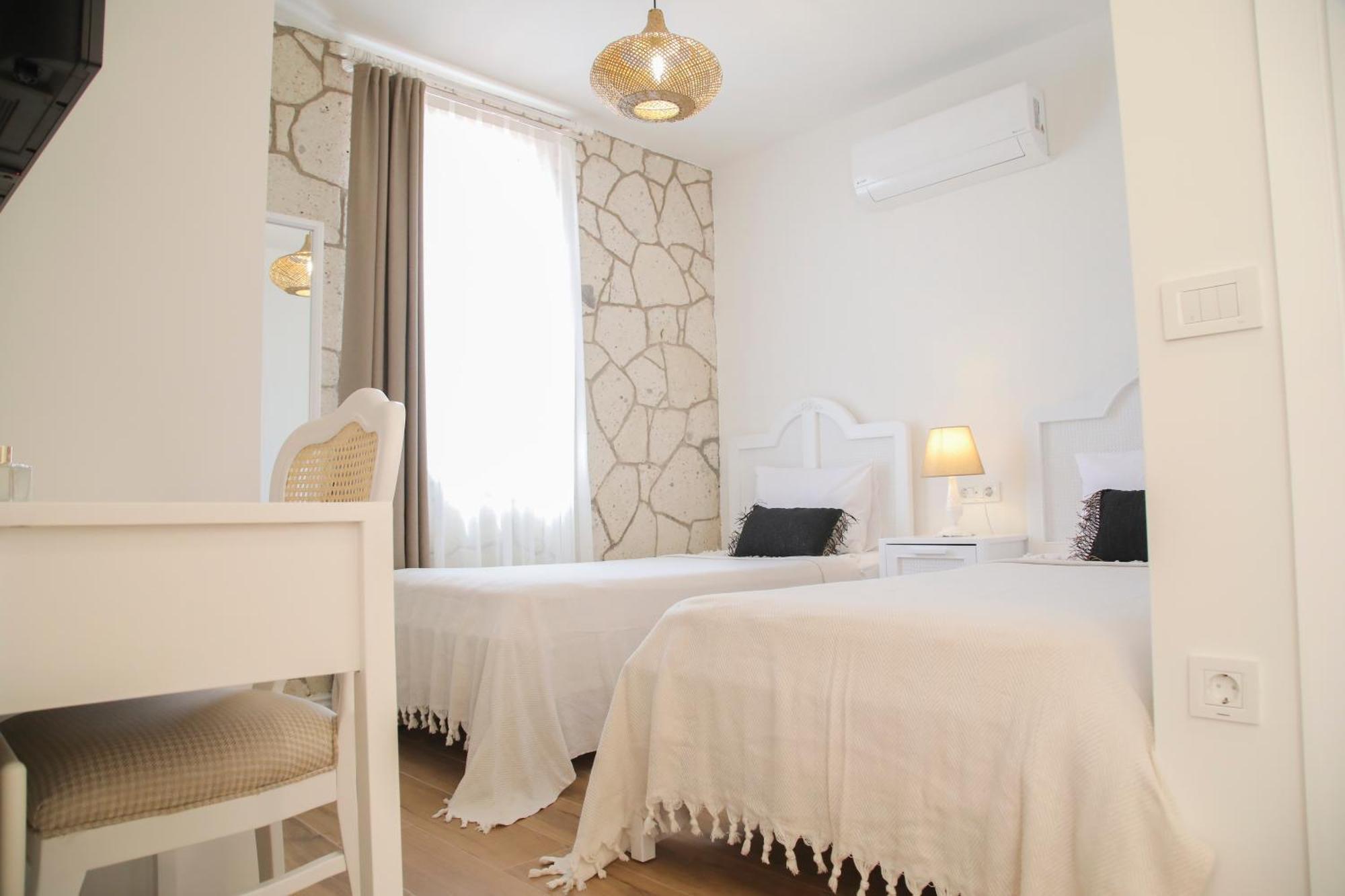 Alacati Balbadem Hotel (Adults Only) ภายนอก รูปภาพ