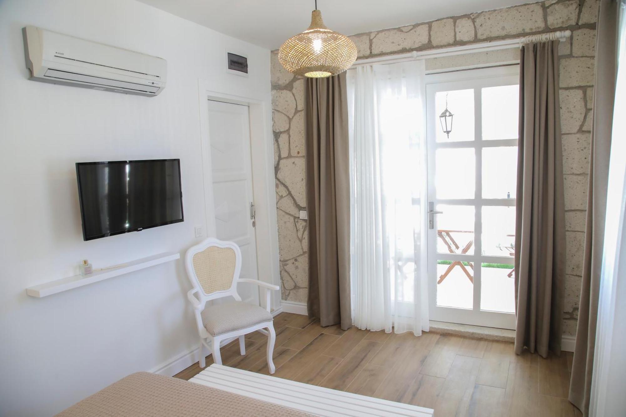 Alacati Balbadem Hotel (Adults Only) ภายนอก รูปภาพ