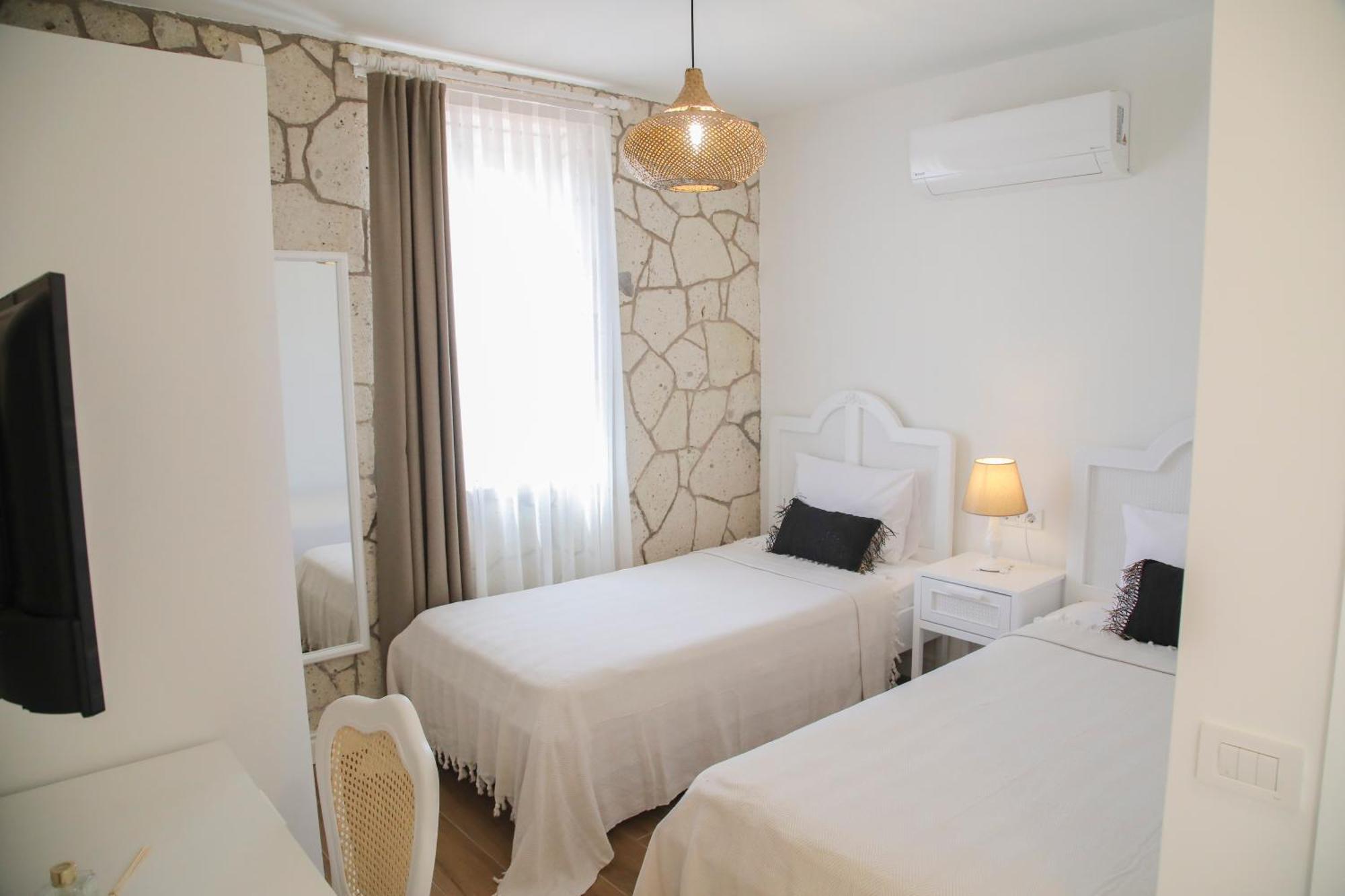 Alacati Balbadem Hotel (Adults Only) ภายนอก รูปภาพ