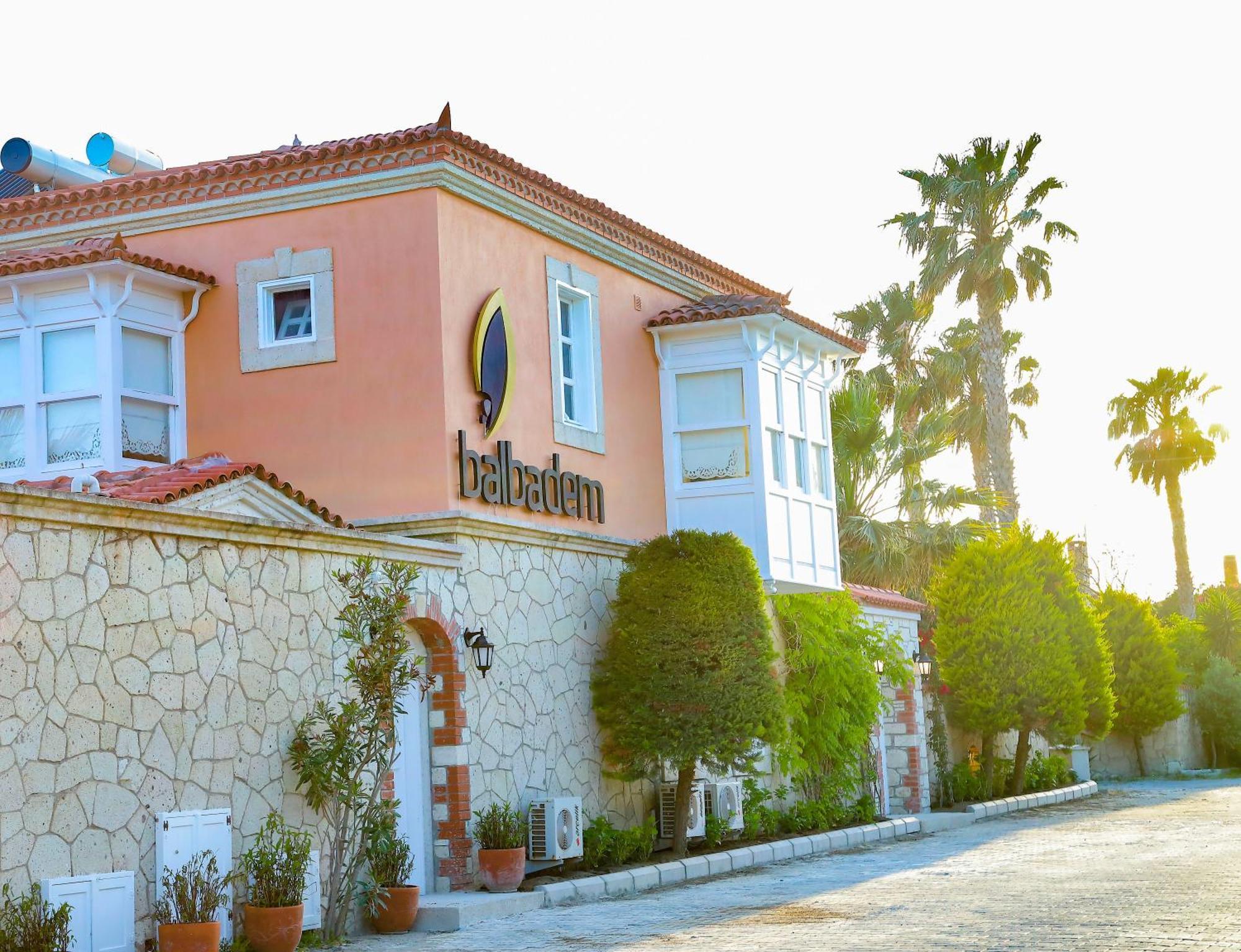 Alacati Balbadem Hotel (Adults Only) ภายนอก รูปภาพ